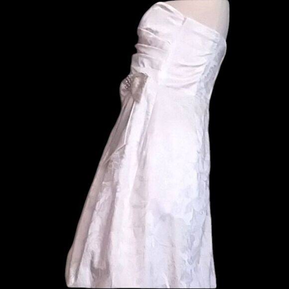 Gown Formal Semiformal Strapless Jacquard Rhinestones Bow White Like New M - Picture 5 of 13